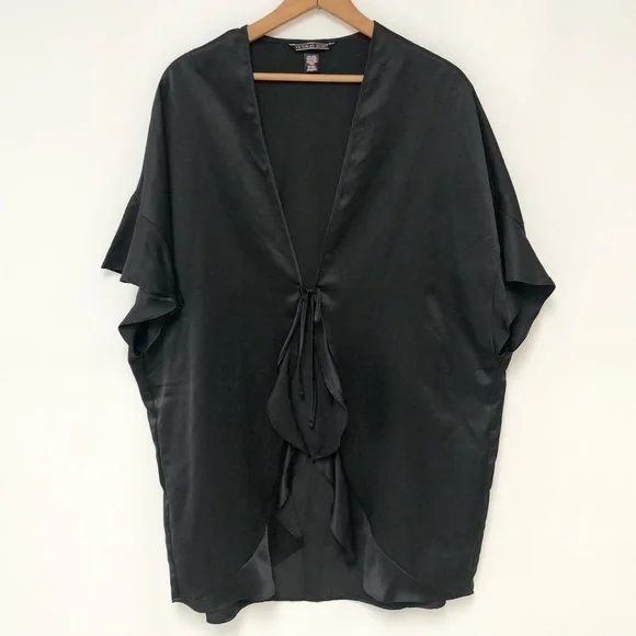 Victoria’s Secret One Size Black Satin Robe - Picture 2 of 8